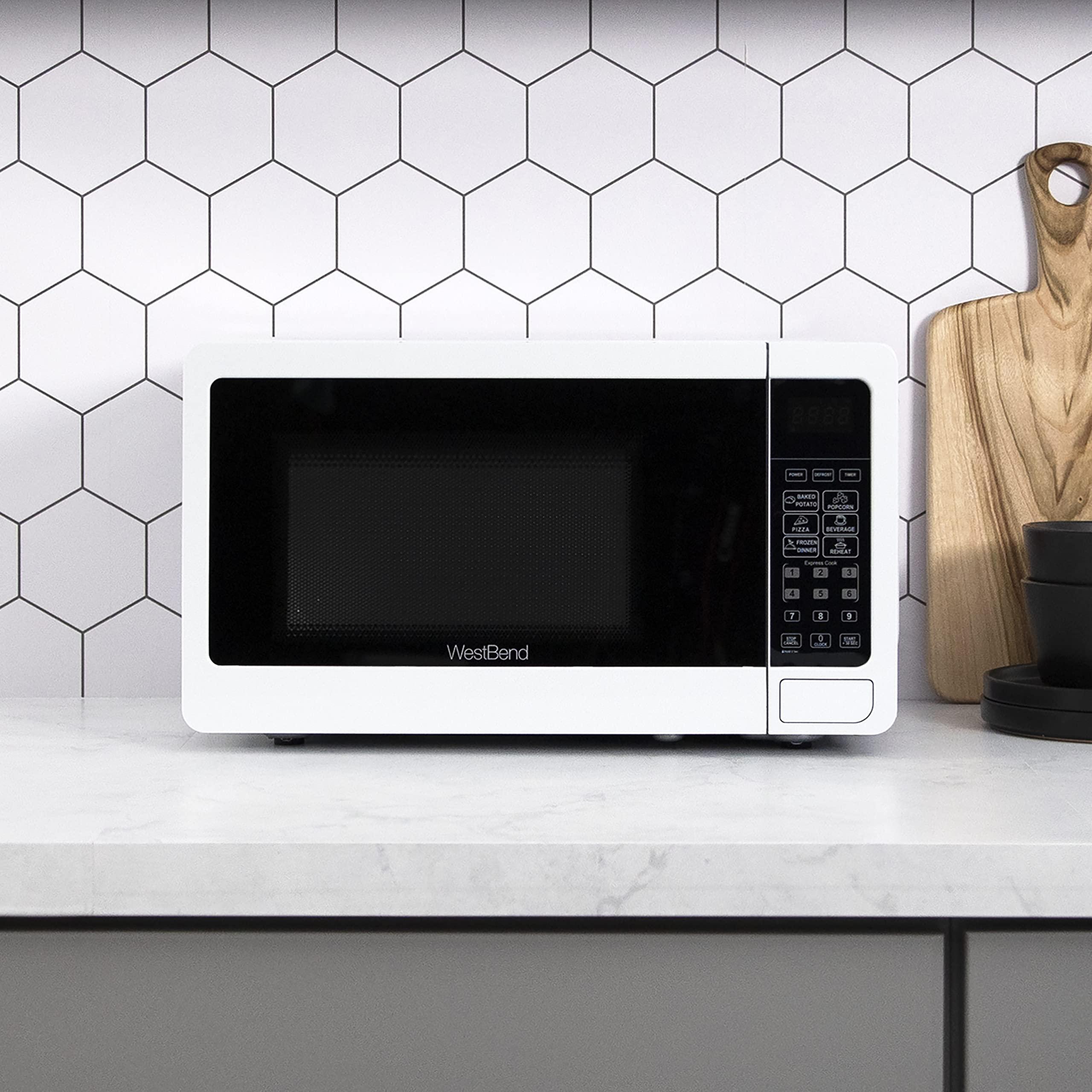 West Bend West Bend WBMW71W Microwave Oven 700-Watts Compact with 6 Pre Cooking Settings, Speed Defrost, Electronic Control Panel and Glass Turntable, White