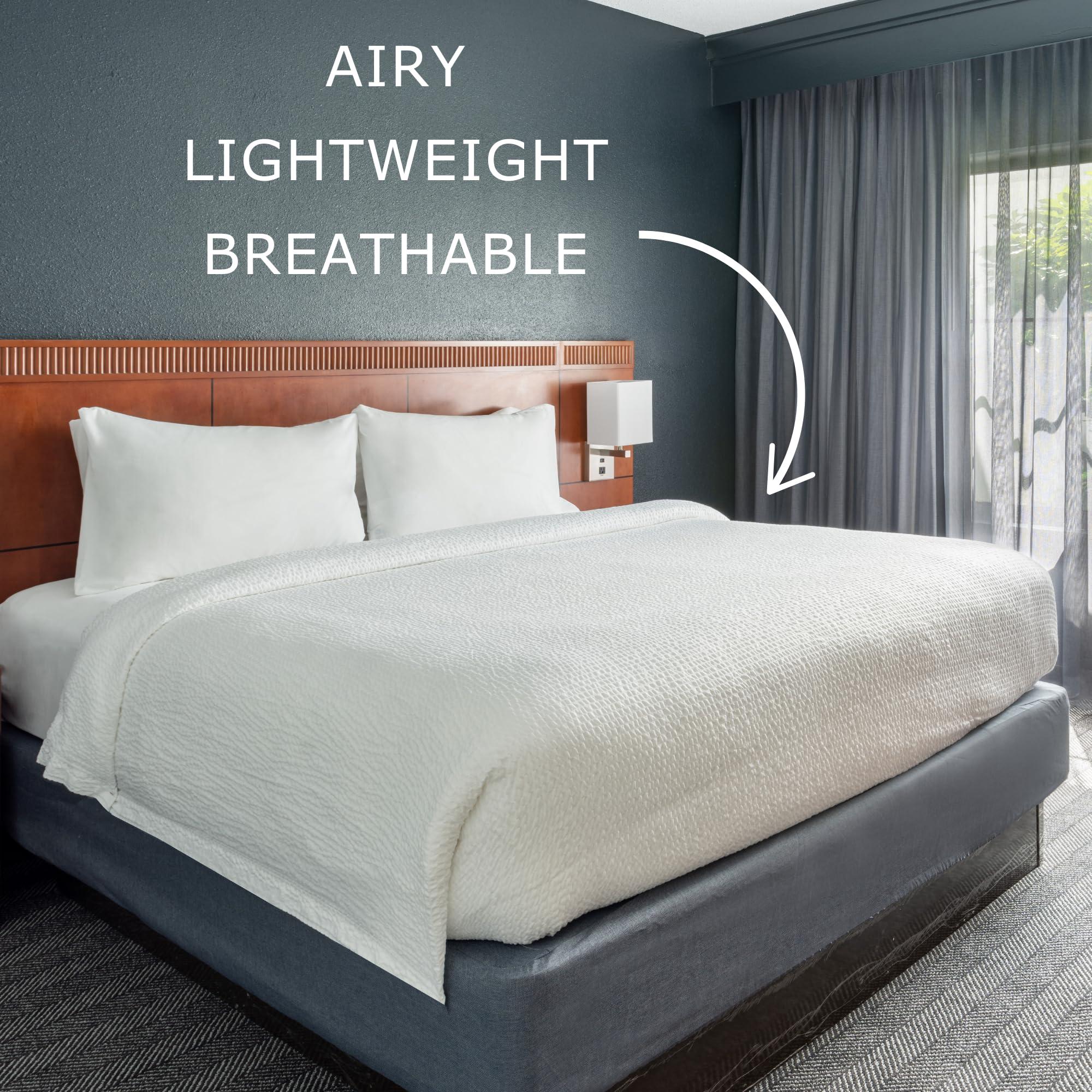 Courtyard by Marriott Courtyard by Marriott Textured Coverlet - Lightweight Coverlet with Wash-Activated Ripple Texture Exclusively for Courtyard - White - Queen, Perfect for Warmer Temperatures, Breathable