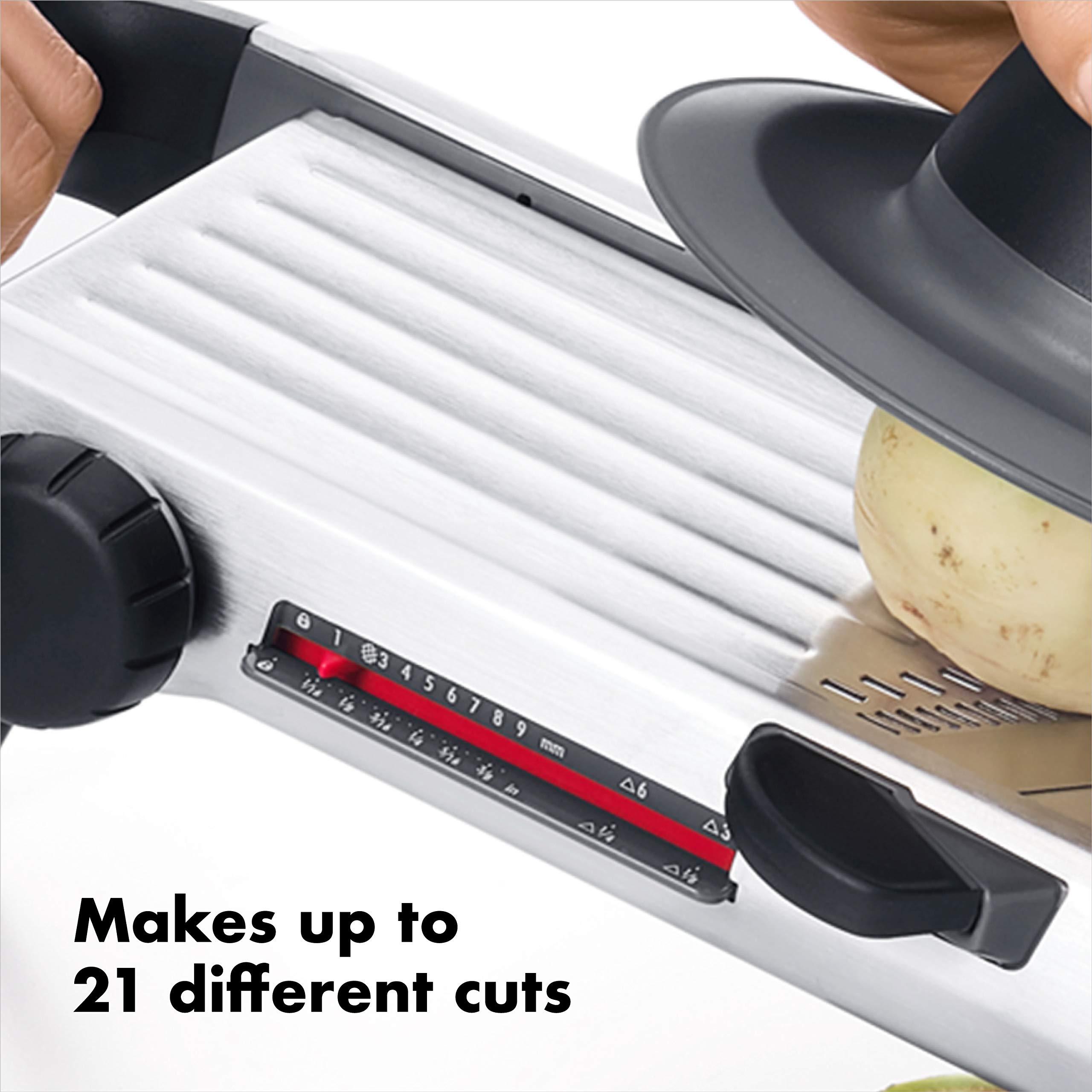 OXO OXO Steel Chef\'s Mandoline Slicer 2.0 and OXO Good Grips Stainless Steel Scraper & Chopper
