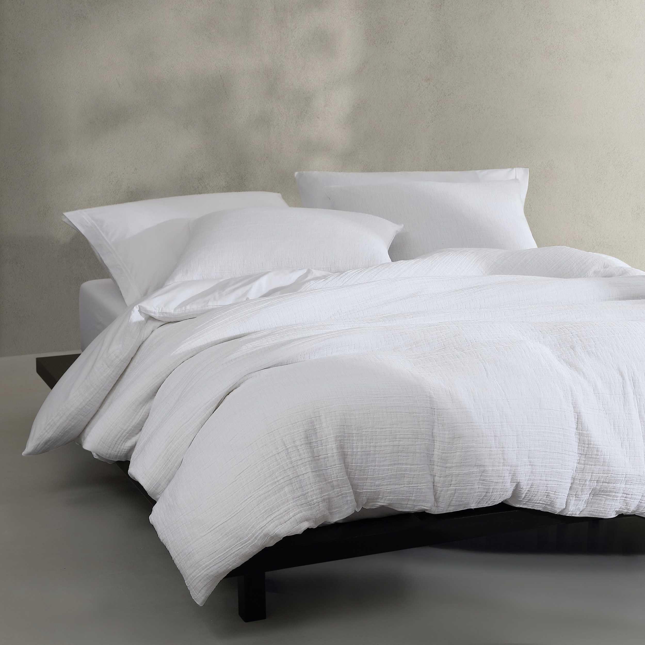 Calvin Klein Calvin Klein - King Comforter Set, Modern Cotton Washed Percale Bedding with Matching Shams, Luxuriously Soft Home Decor, Oeko-Tex Certified (Washed Texture Solid White, King)