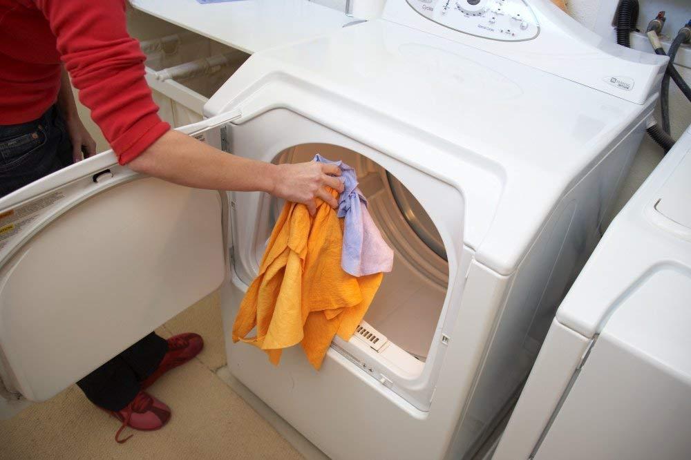 ShamWow ShamWow Original Super Absorbent Multi-Purpose Cleaning Shammy Chamois Towel Cloth - Holds 10X its Weight in Liquid - Machine Washable - Will Not Scratch (4 Pack, Orange)