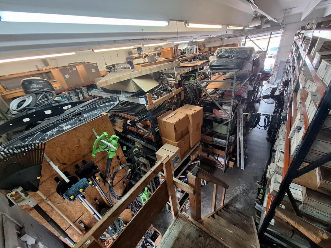 Interlux Interlux Fiberglass Bottomkote NT, 1 Gallon, Blue, Antifouling Marine Paint for Boats