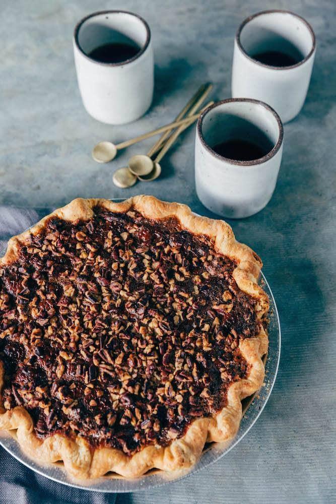 KitchenDance.com KitchenDance 9 Inch Heavy Duty Aluminum Pie Tins - Oven and Freezer Safe Disposable Pie Pans - Ideal for Restaurants and Bakeries - Reusable and 100% Recyclable Gauge Aluminum - 409 (50, Silver)