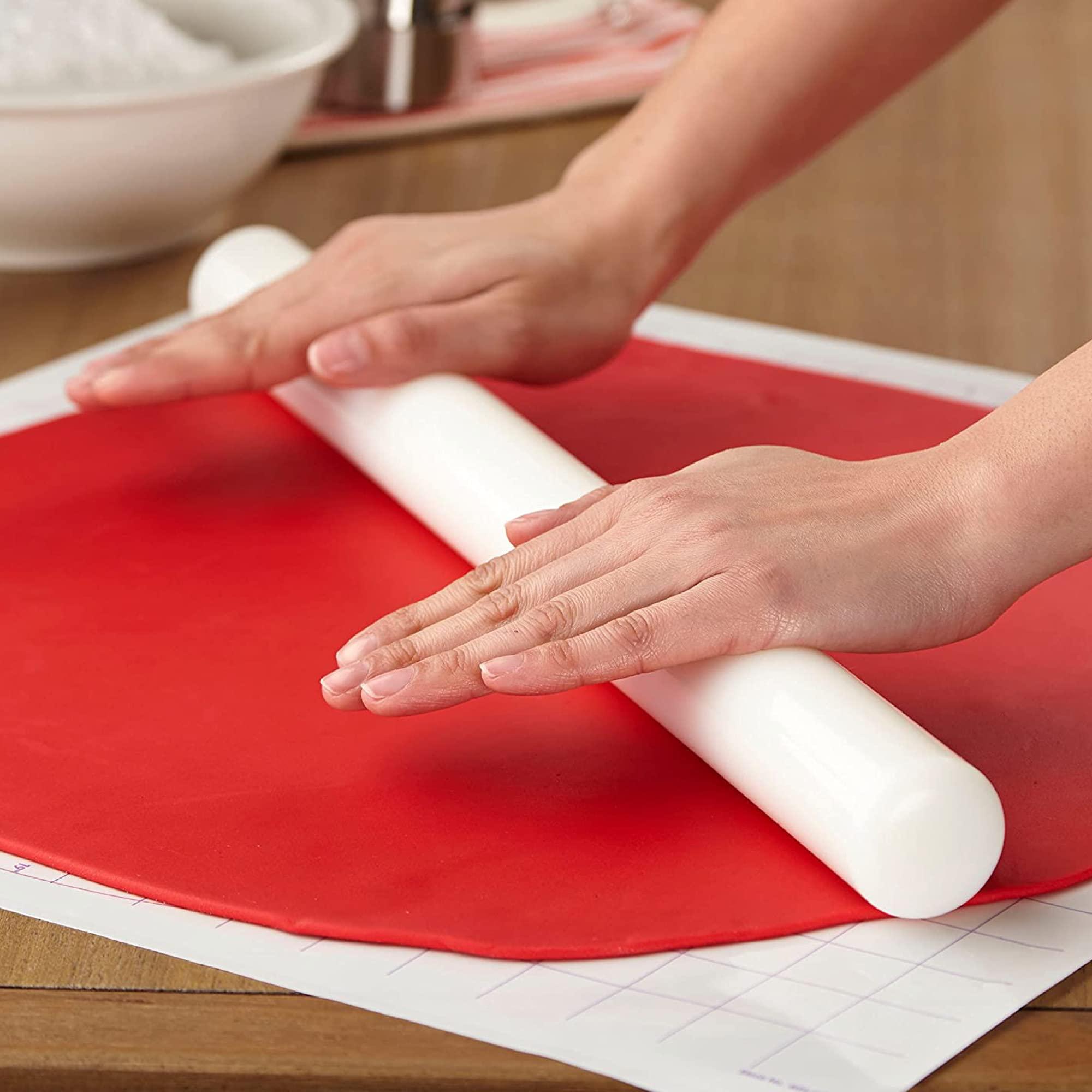 Wilton Wilton Large Fondant Rolling Pin with Guide Rings - Fondant Roller Ideal for Rolling Large Amounts of Fondant on Tiered Cakes, 20-Inch