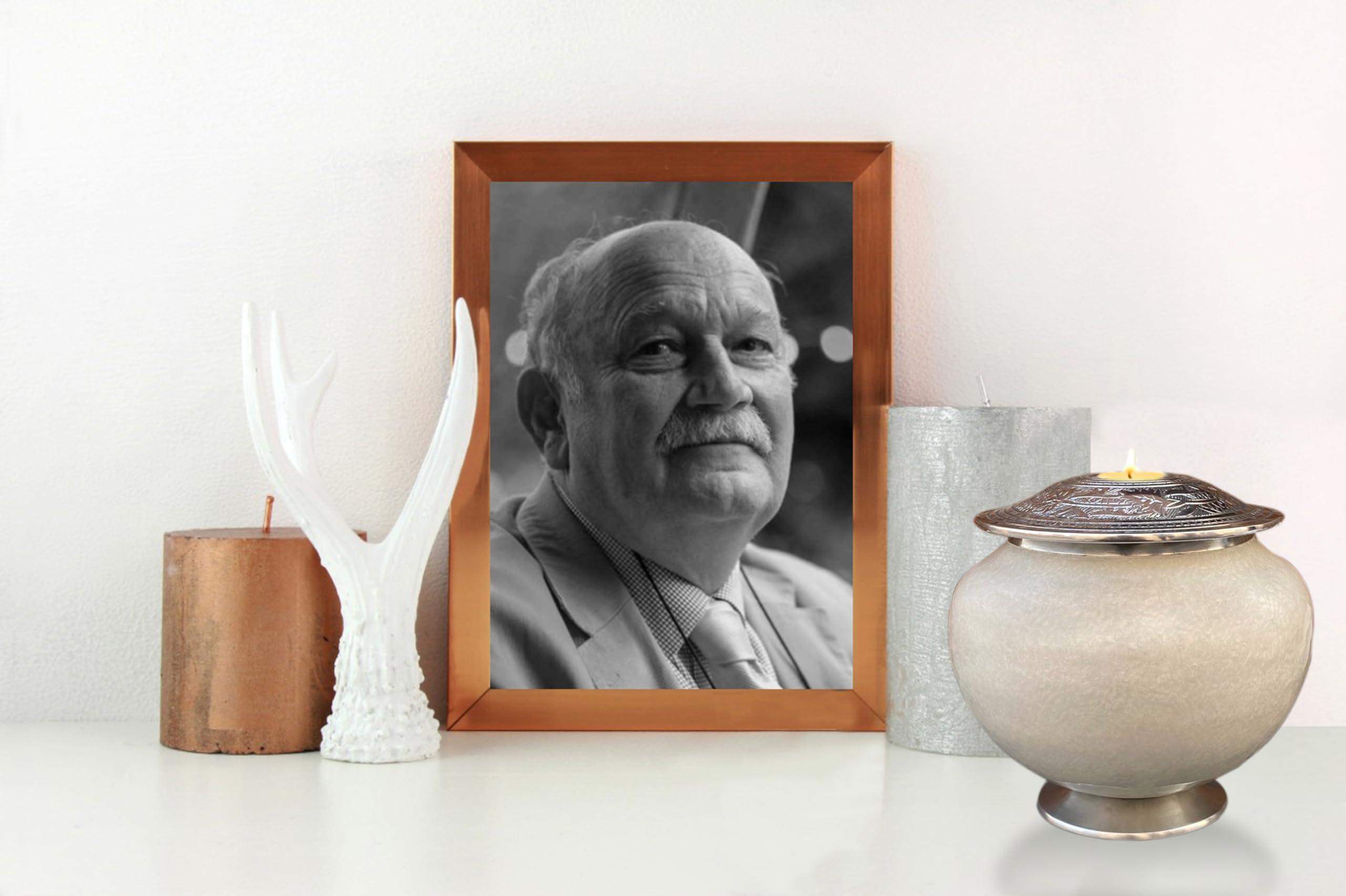 BOLD & DIVINE BOLD & DIVINE Cremation Urns for Human Ashes Adult - Large White Candle Urn - Decorative Urn for Ashes Display at Home Beautiful