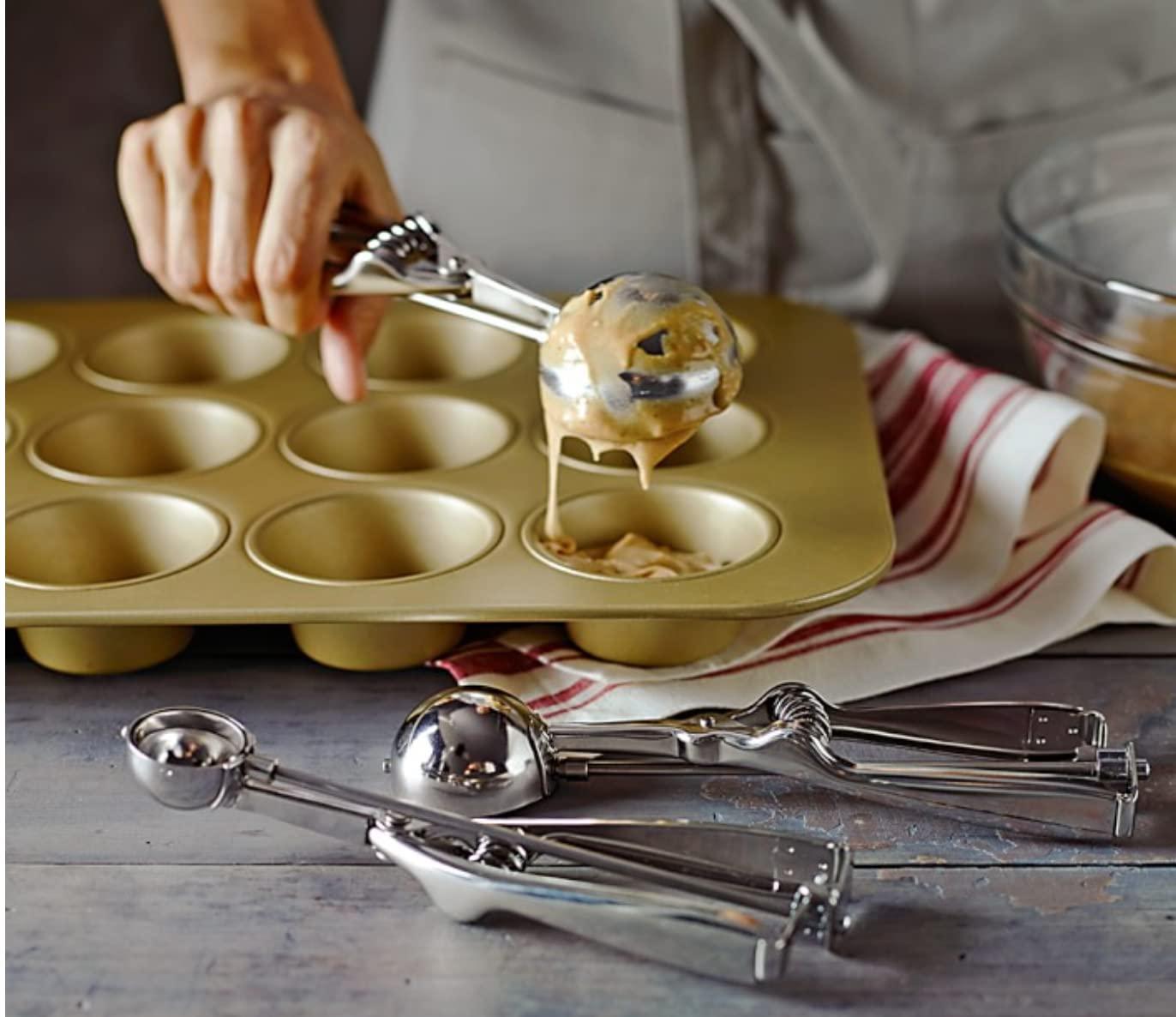 PIAZZA Piazza Stainless Steel Small Ice Cream Scoop, Capacity 1/100 Lt, Diameter: 3.3 cm or 1.3 Inch