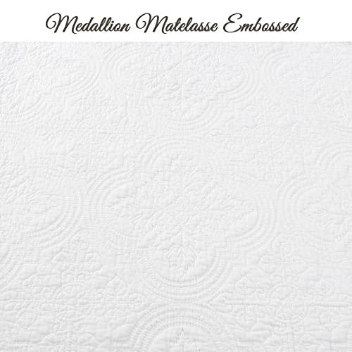 Cozy Line Home Fashions Cozy Line Home Fashions Victorian Medallion Solid White Matelasse Embossed 100% Cotton Bedding Quilt Set,Reversible Bedspread, Coverlet (Blantyre - White, Twin - 2 Piece)