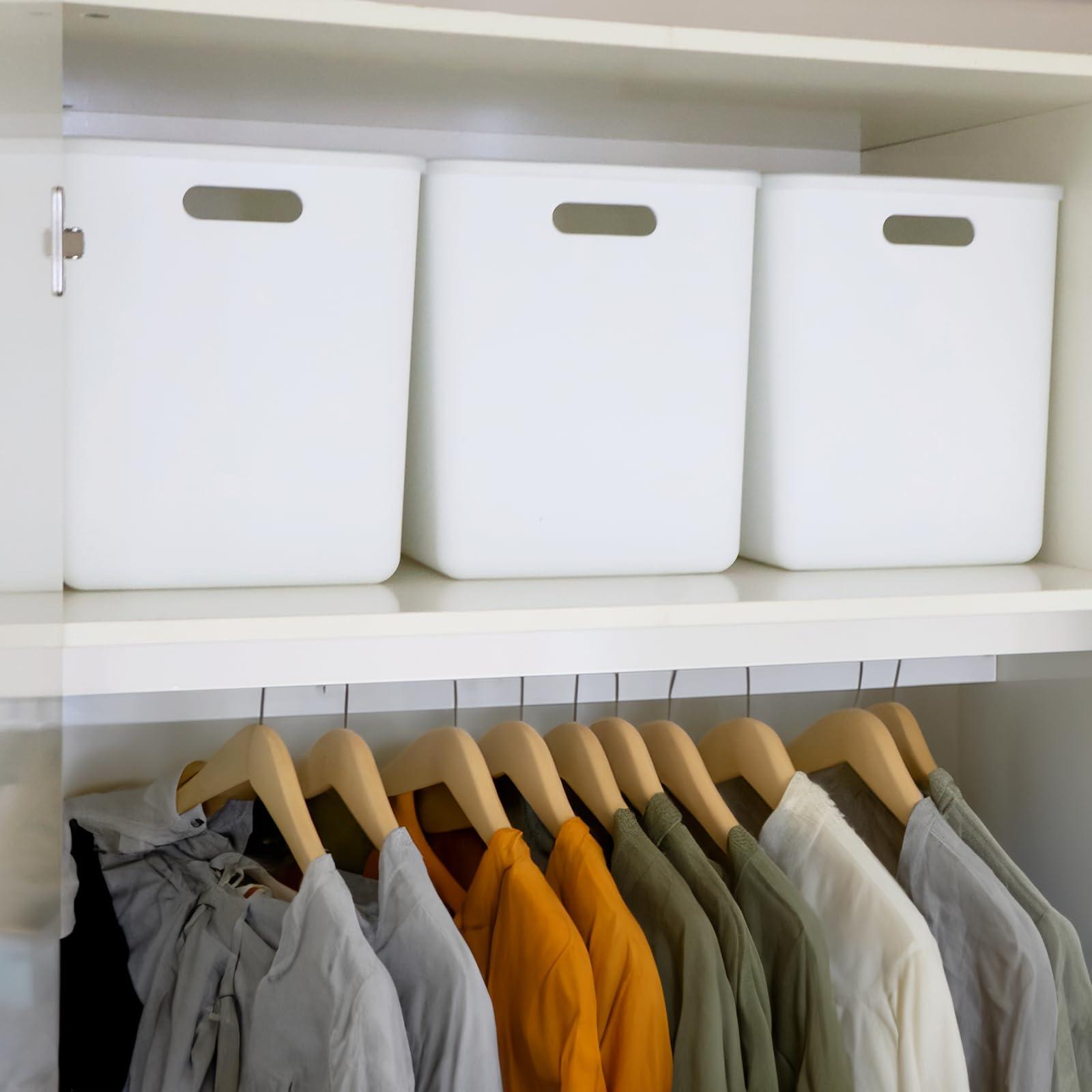 ZEXALOR ZEXALOR 6 Pcs Storage Bins with Lids, Stackable Plastic Storage Containers for Organizing, Organizer Bins Shelf Baskets for Pantry Cabinet Shelves Desktop (White, 4XL+2L)